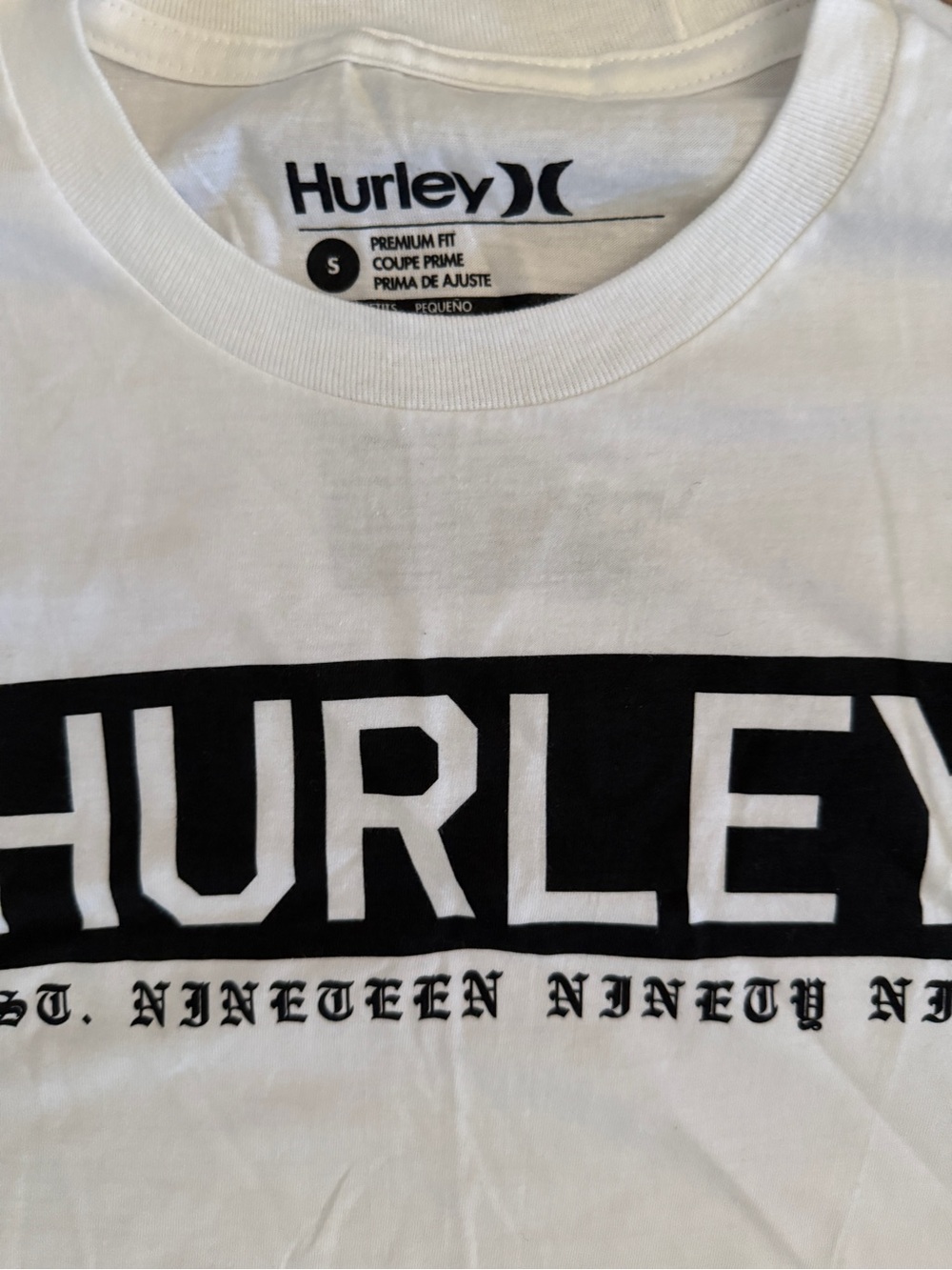 Hurley White Short-Sleeve Logo Tee with Black Print - Picture 3 of 4